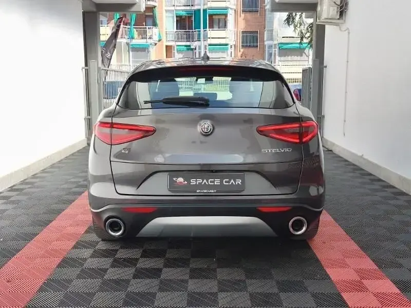 Usata Alfa Romeo Stelvio Business 190 CV (139 kW) 2022 Other SUV