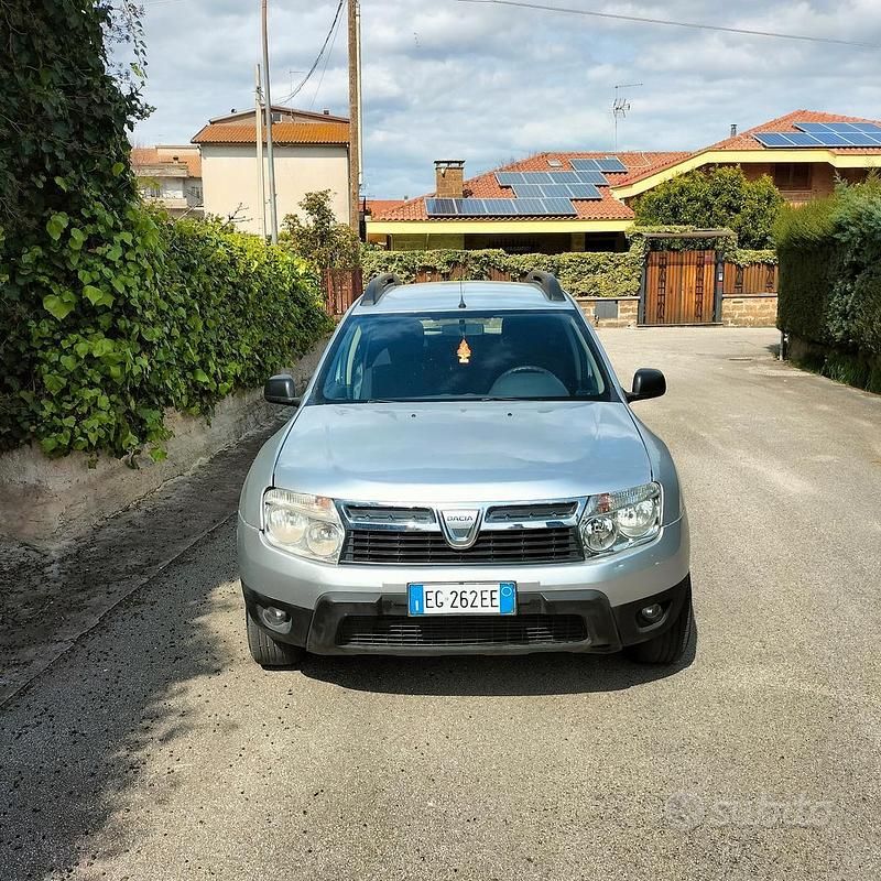 Usata Dacia Duster 110 CV (80 kW) 2011 Grigio SUV