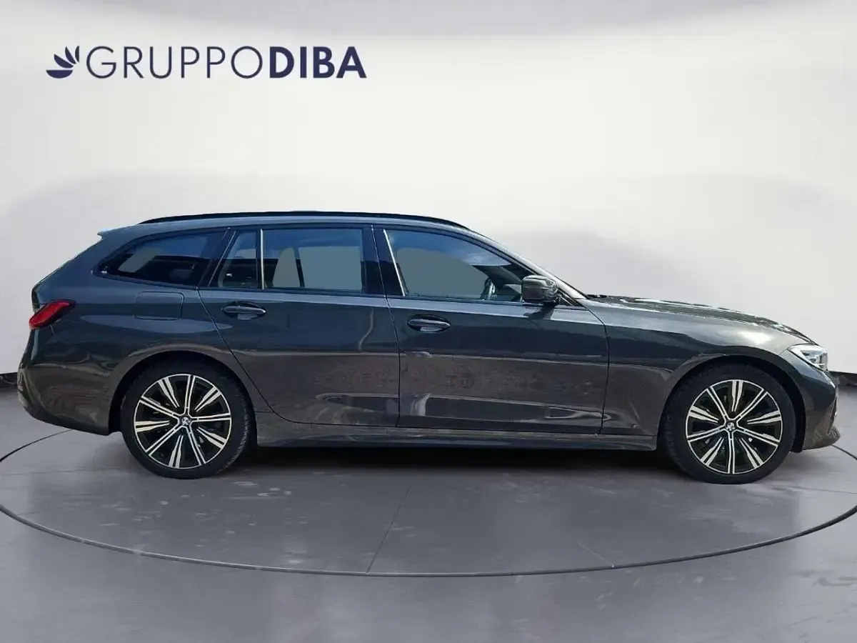 Usata BMW 318 Advantage 150 CV (110 kW) 2020 Grigio Station wagon