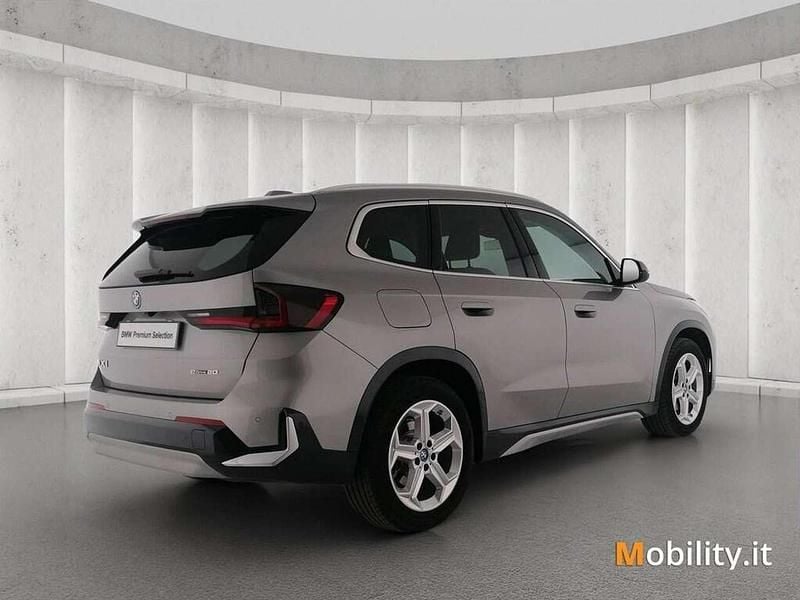 Usata BMW iX1 Comfort Edition 150 kW (204 CV) 2024 Space silver metallizzato SUV