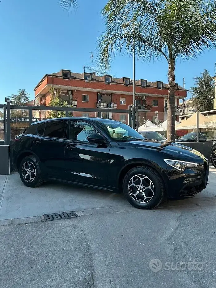 Usata Alfa Romeo Stelvio Business 160 CV (117 kW) 2022 Nero SUV