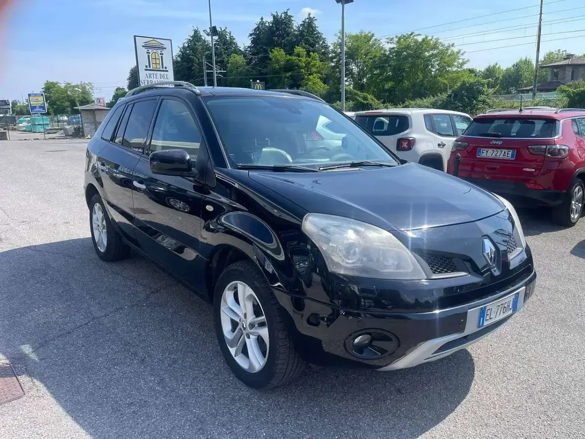 Usata Renault Koleos Luxe 150 CV (110 kW) 2012 Nero SUV