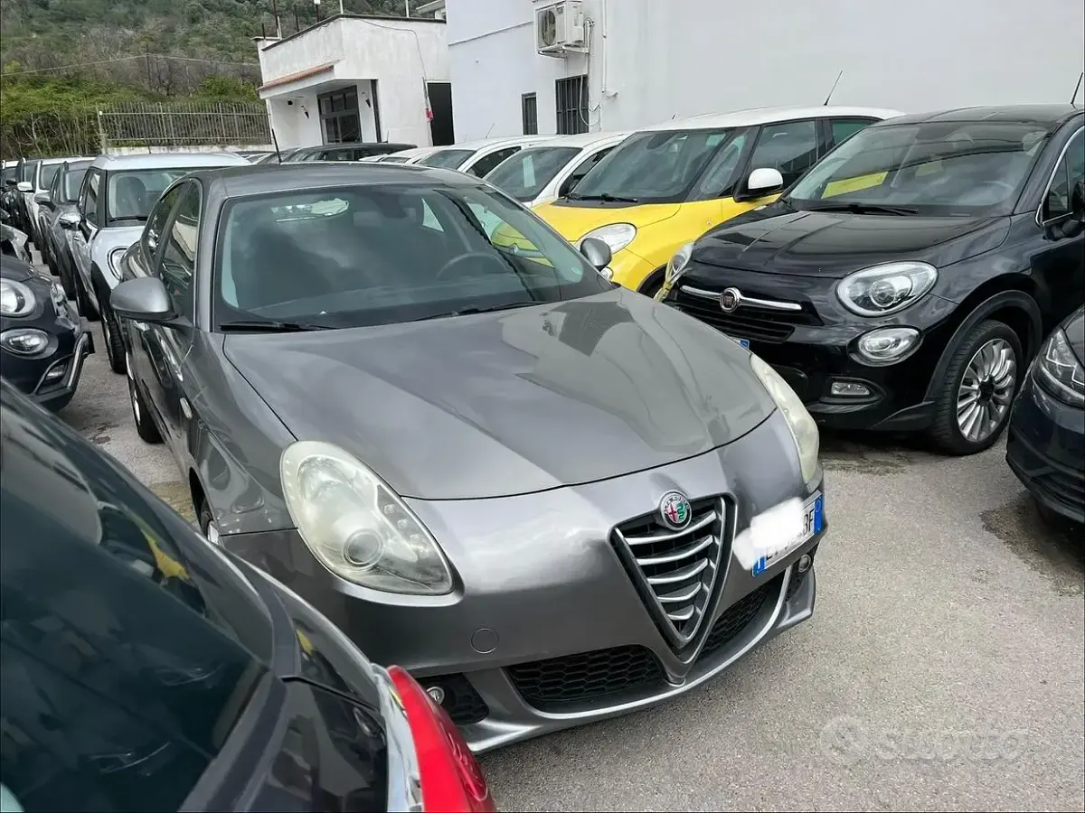 Usata Alfa Romeo Giulietta Exclusive 105 CV (77 kW) 2013 Giallo Utilitaria