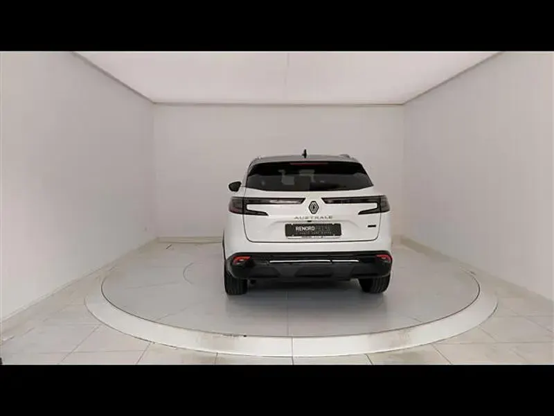 Usata Renault Austral Iconic 200 CV (147 kW) 2023 Bianco SUV