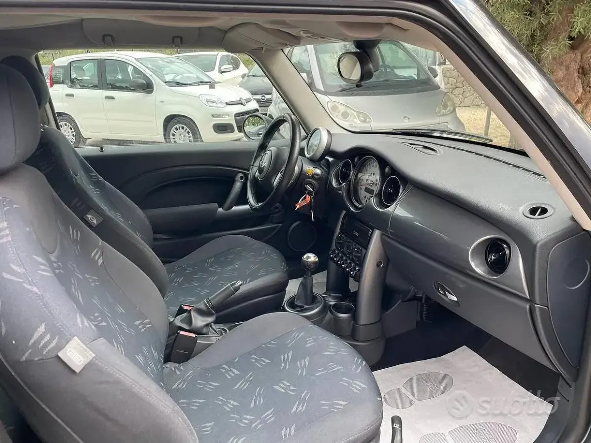 Usata Mini ONE 88 CV (64 kW) 2006 Nero Utilitaria