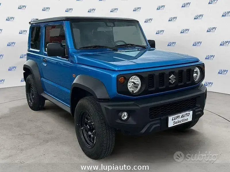 Usata Suzuki Jimny 102 CV (75 kW) 2022 Blu/azzurro SUV