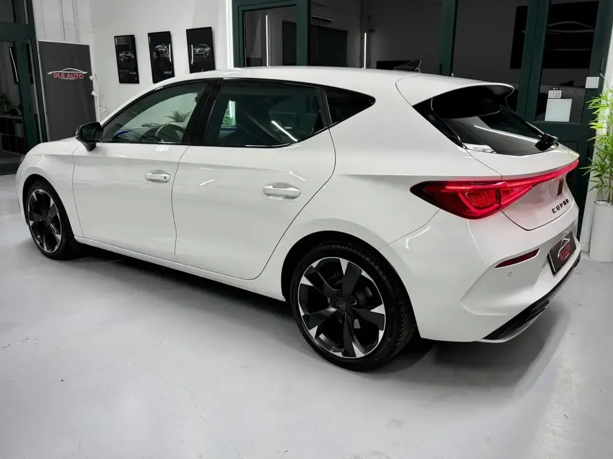Usata Cupra Leon 149 CV (109 kW) 2024 Bianco Berlina