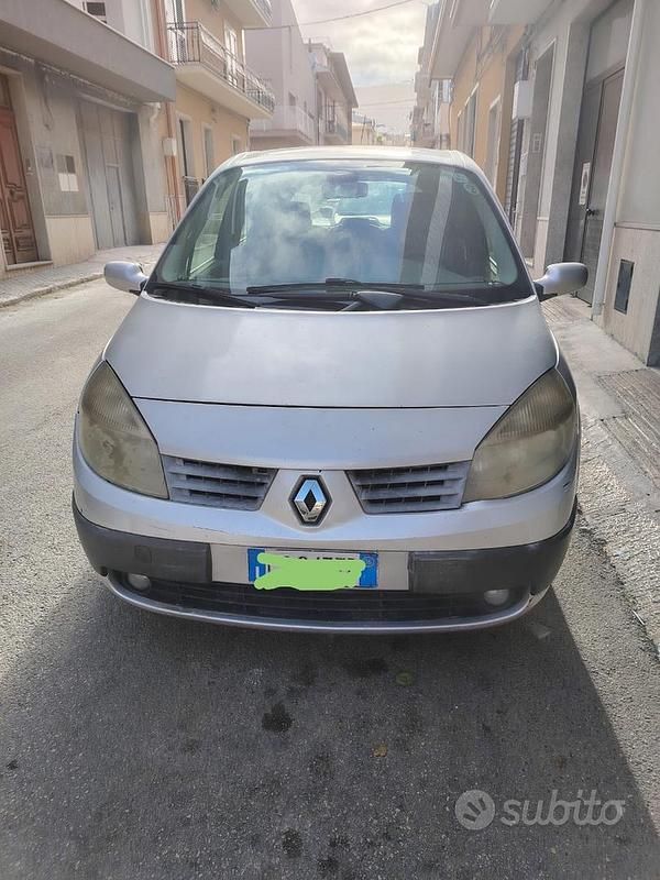 Usata Renault Scénic II 105 CV (77 kW) 2006 Grigio Monovolume