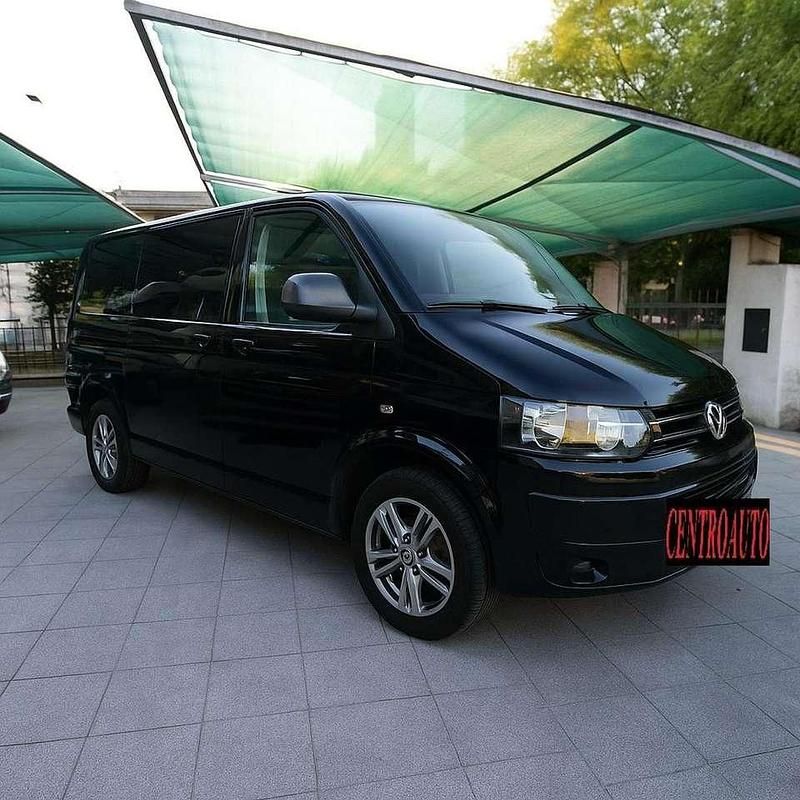 Nero Usata 2011 VW T5 Furgone | 18.999 € (Buon prezzo) - Immagine 1/4