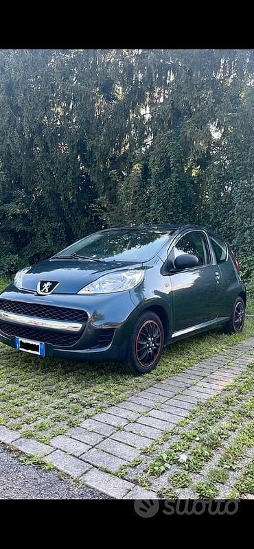 Usata 2011 Peugeot 107 Due volumi | 6000 € (Cara) - Immagine 1/4
