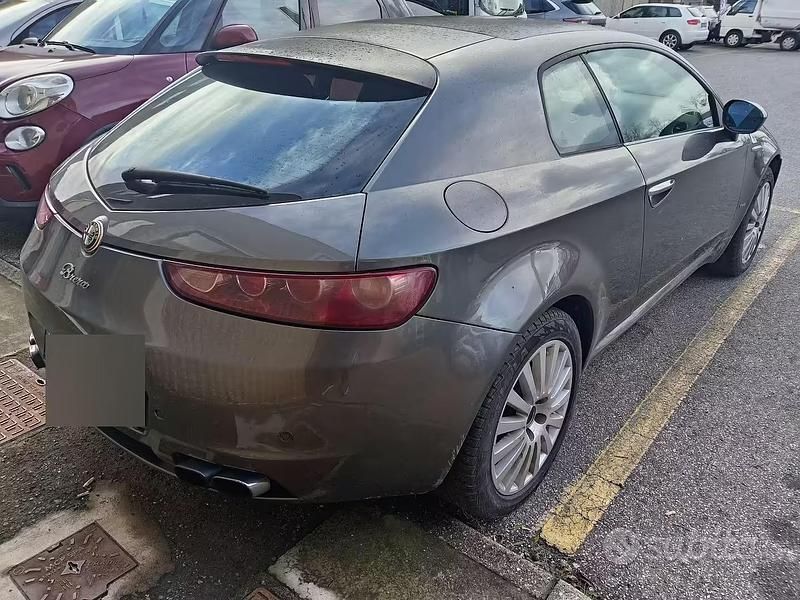 Usata Alfa Romeo Brera 200 CV (147 kW) 2007 Grigio Coupé