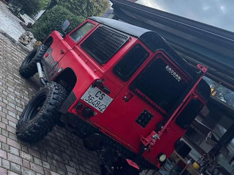 Usata Land Rover Defender 86 CV (63 kW) 1988 Rosso SUV