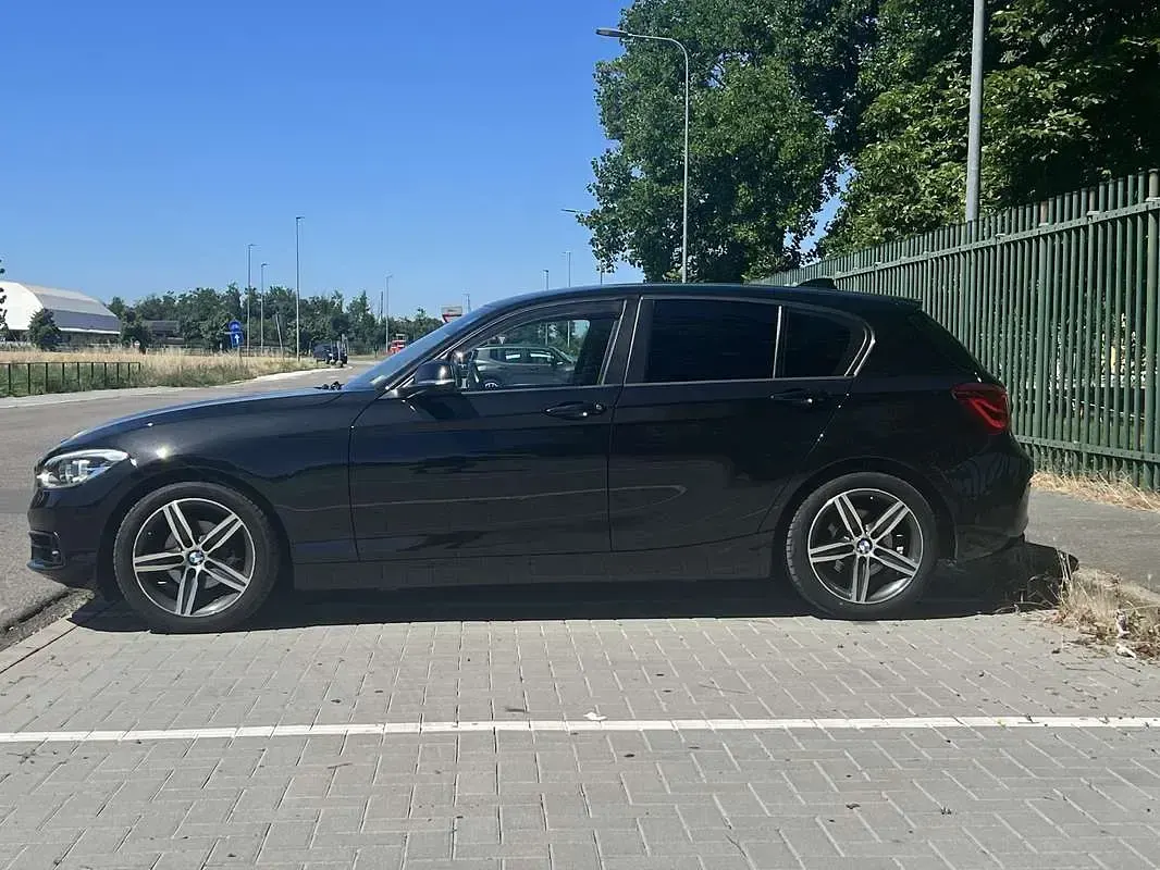 Usata BMW 116 Sport Line 116 CV (85 kW) 2015 Nero Utilitaria