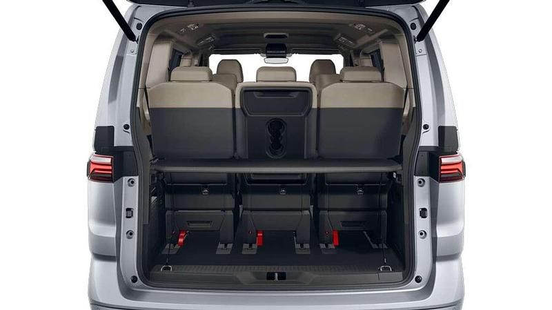 Usata VW Multivan Life 150 CV (110 kW) 2024 Argento Furgone