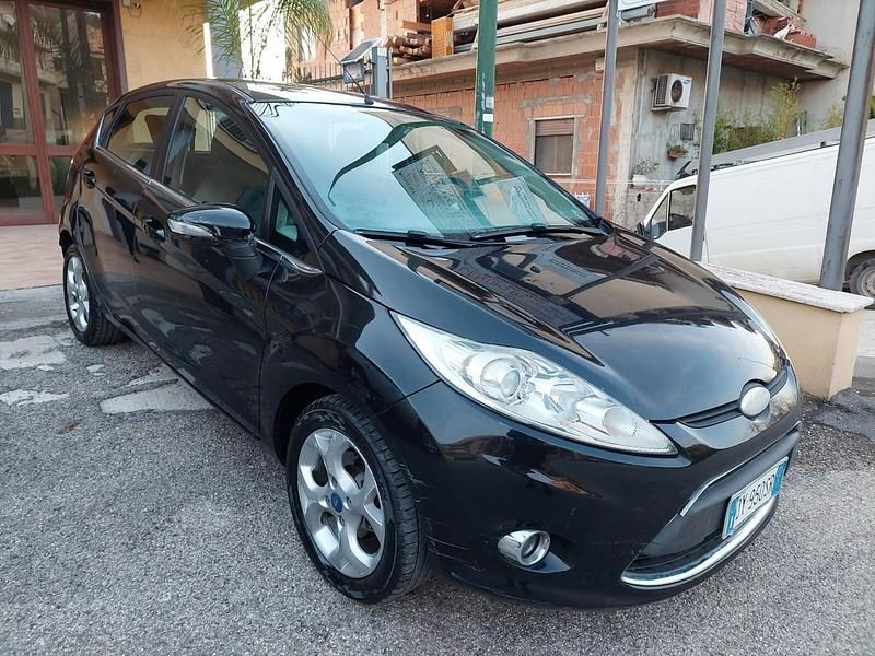 Usata Ford Fiesta Titanium 90 CV (66 kW) 2009 Nero Berlina