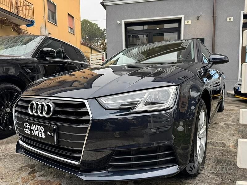 Usata Audi A4 Business 122 CV (89 kW) 2018 Blu Berlina