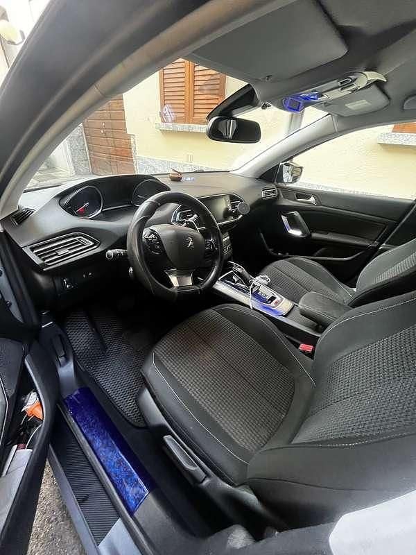 Usata Peugeot 308 GT-line 131 CV (96 kW) 2018 Grigio Station wagon