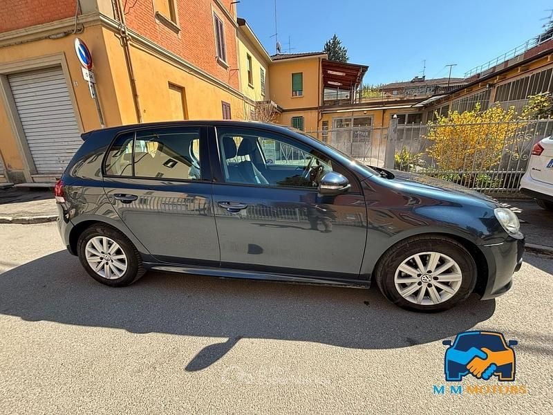 Usata VW Golf VI Comfortline 105 CV (77 kW) 2011 Blu/azzurro Utilitaria