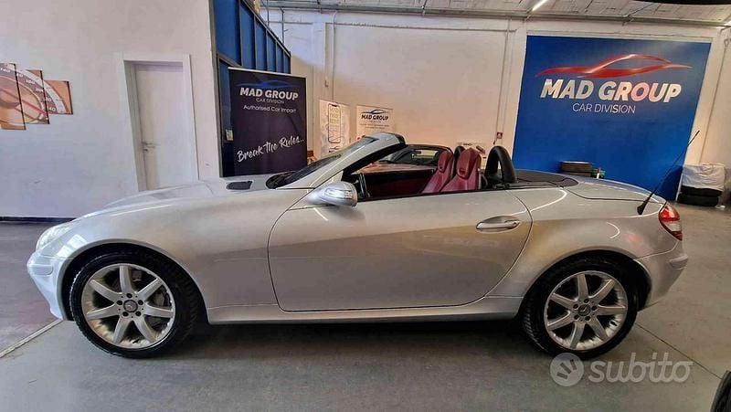 Usata Mercedes SLK350 272 CV (200 kW) 2006 Grigio Cabrio