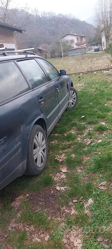 Usata VW Passat 90 CV (66 kW) 2000 Blu Station wagon