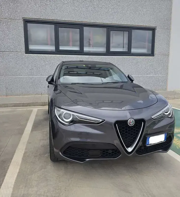 Usata Alfa Romeo Stelvio Ti 209 CV (153 kW) 2019 SUV