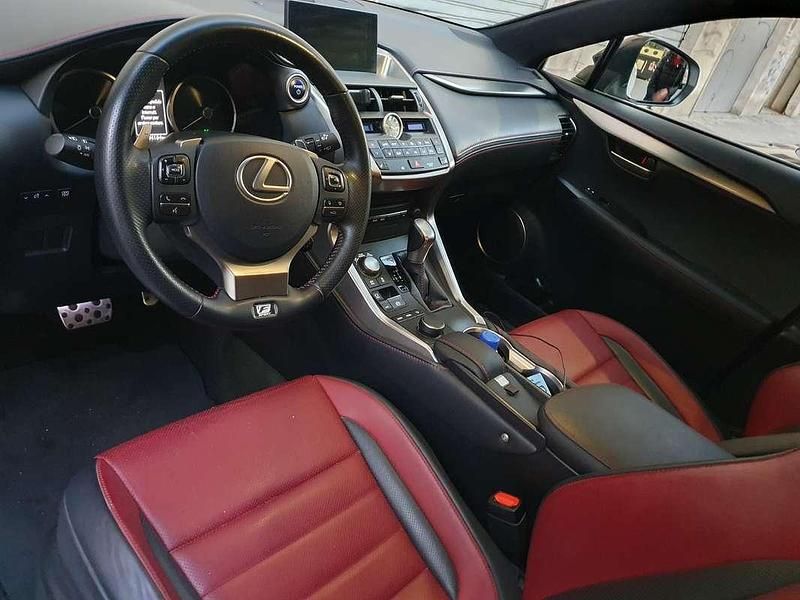 Usata Lexus NX300h Sport Line 155 CV (114 kW) 2015 Bianco SUV