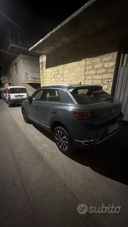Usata VW T-Roc Style 116 CV (85 kW) 2022 Bluazzurro SUV