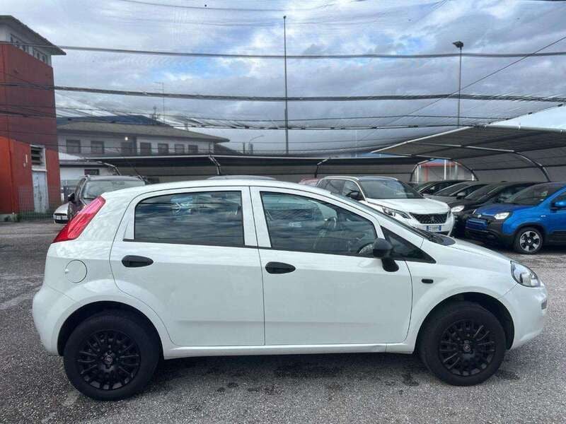 Usata Fiat Punto Street 77 CV (56 kW) 2018 Bianco Utilitaria