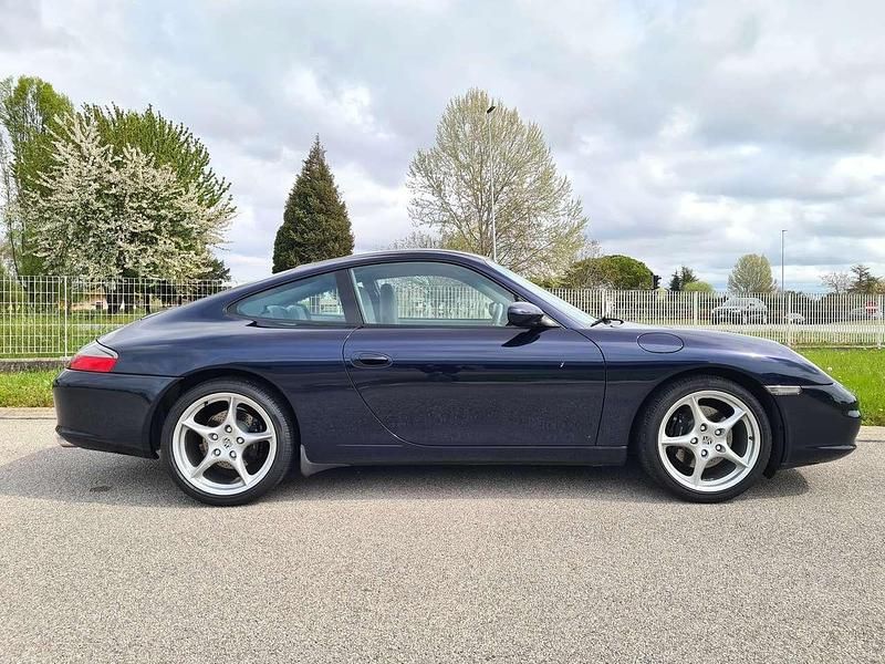 Usata Porsche 911 Carrera 320 CV (235 kW) 2004 Blu Coupé