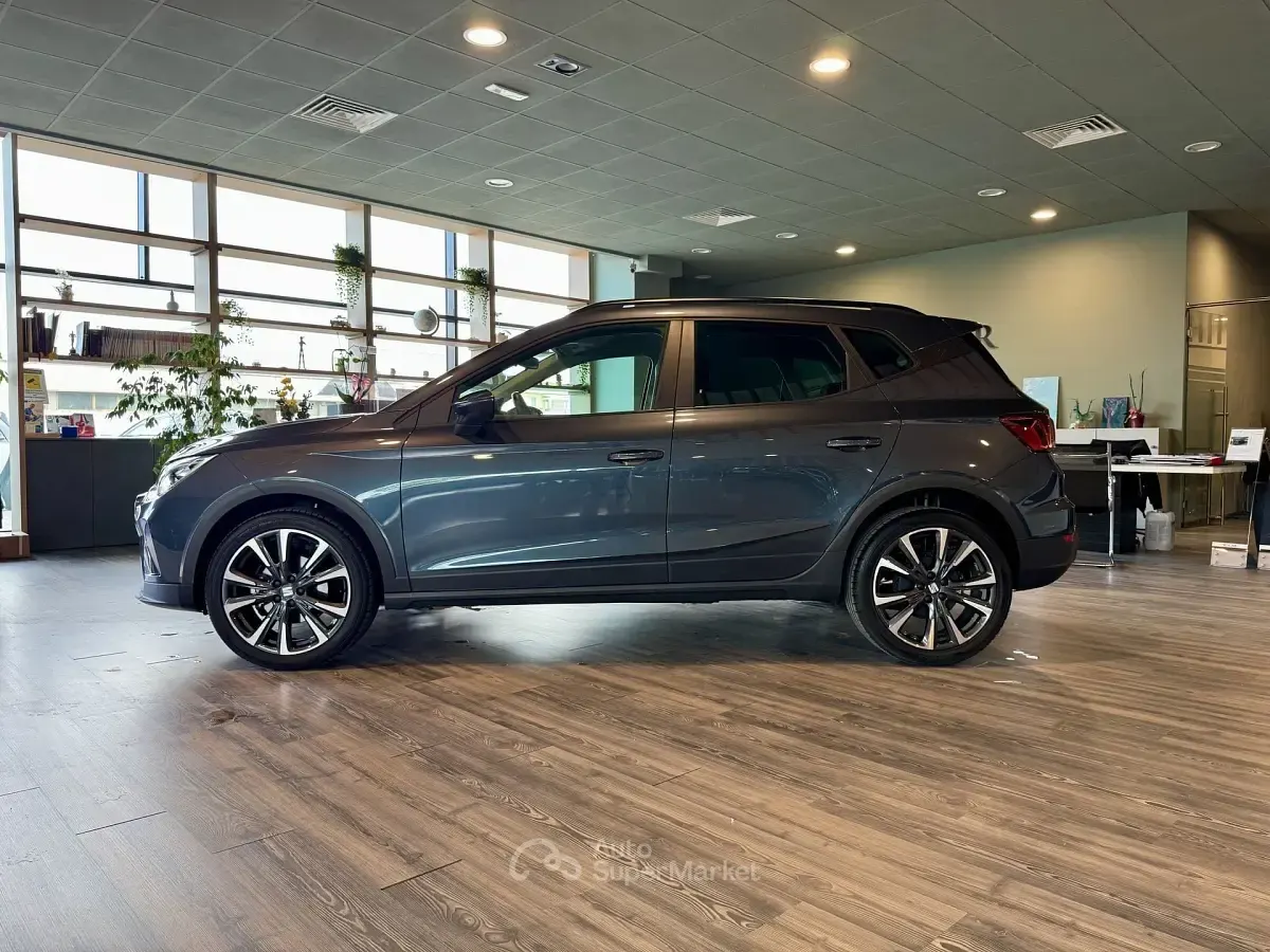 Usata Seat Arona Black Edition 95 CV (69 kW) 2026 Gray SUV