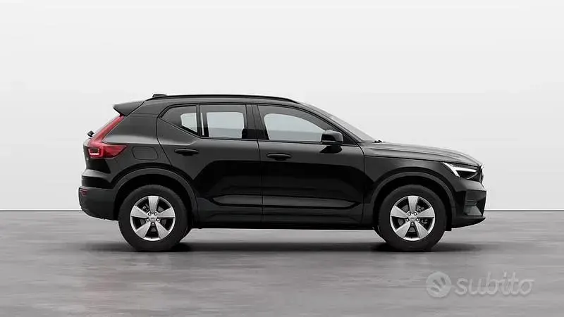 Nuova Volvo XC40 163 CV (119 kW) 2025 Nero SUV