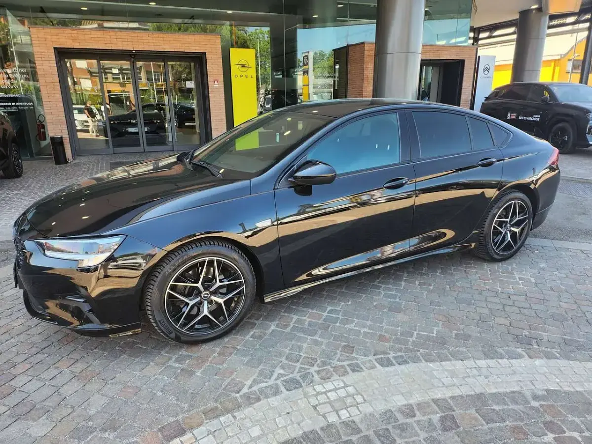 Usata Opel Insignia GS Line 136 CV (100 kW) 2022 Nero Berlina