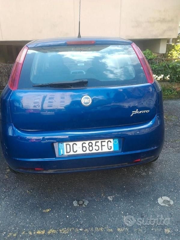 Usata Fiat Grande Punto Active 77 CV (56 kW) 2007 Blu Utilitaria
