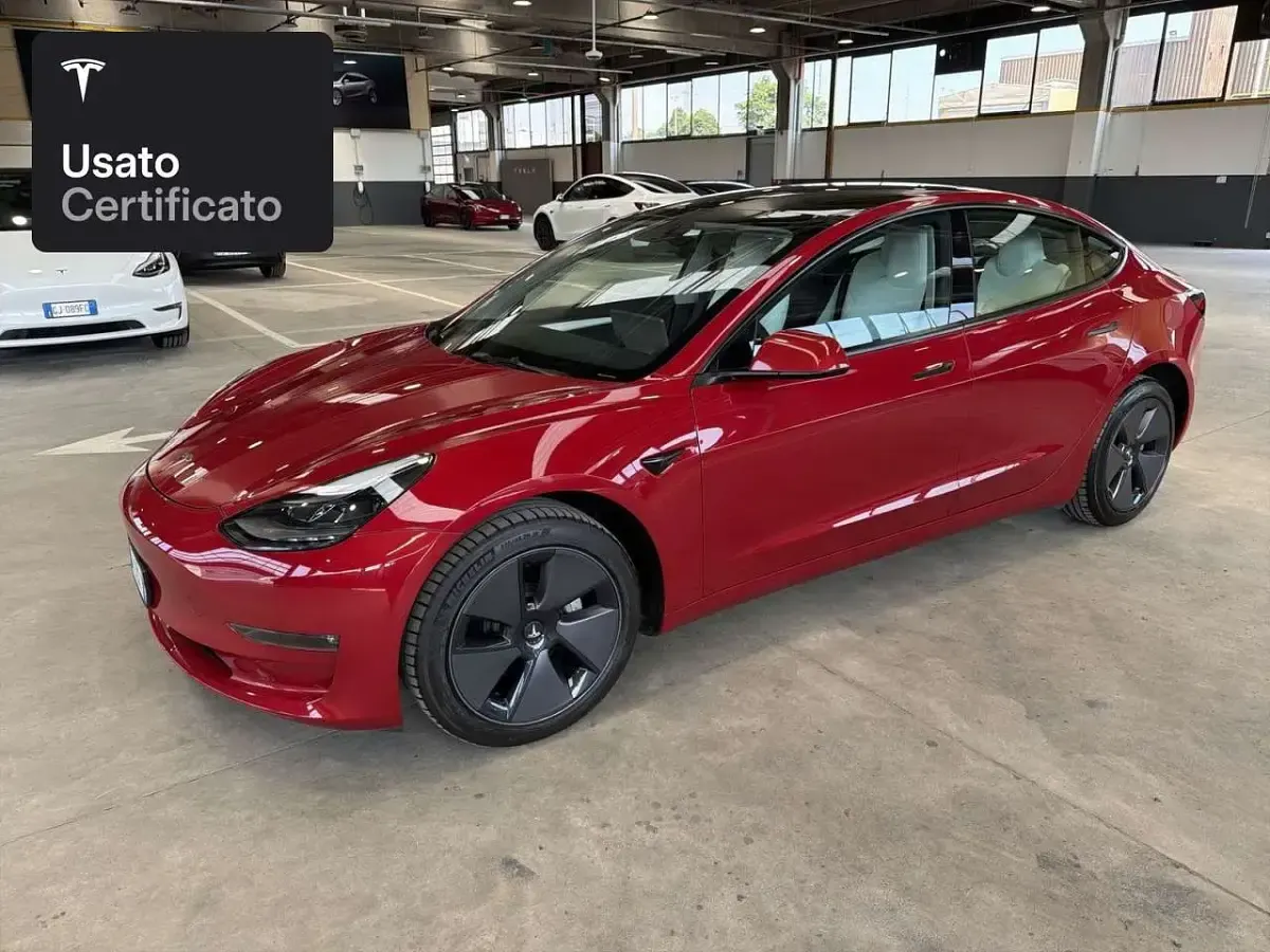 Usata Tesla Model 3 Long Range AWD 324 kW (441 CV) 2022 Red multicoat Berlina