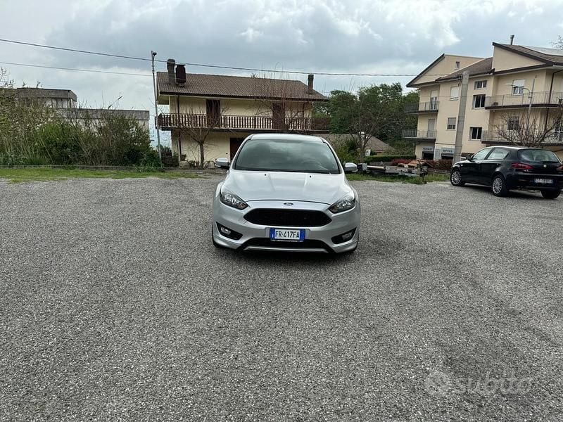 Usata Ford Focus ST-Line 125 CV (91 kW) 2019 Grigio Berlina