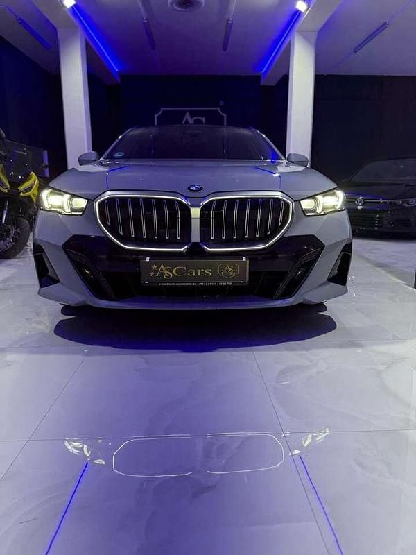 Grigio Usata 2024 BMW 540 M Sport Station wagon | 79.999 € - Immagine 1/4