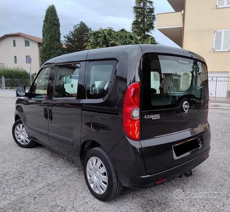 Occasion Opel Combo 120 ch (88 kW) 2014 Gris Monospace