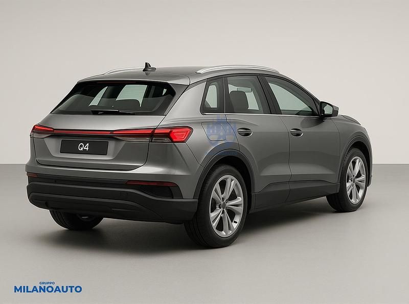 Usata Audi Q4 e-tron Ambiente 210 kW (286 CV) 2025 Grigio SUV
