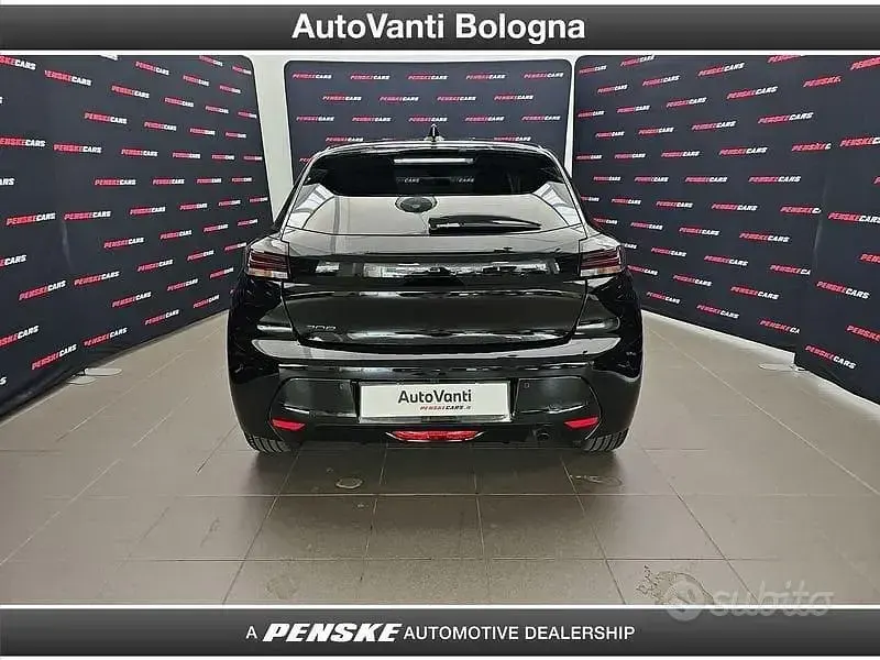 Usata Peugeot 208 Allure 101 CV (74 kW) 2024 Nero Utilitaria
