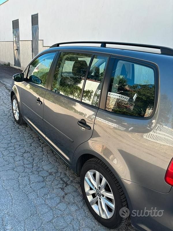 Usata VW Touran 102 CV (75 kW) 2014 Grigio Monovolume