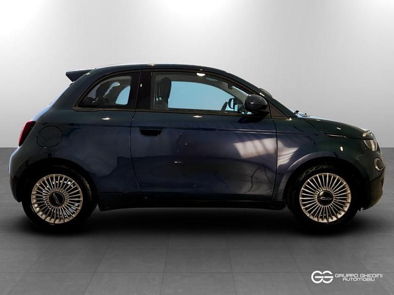 Usata Fiat 500e 42 kW (58 CV) 2024 Ocean grey Berlina