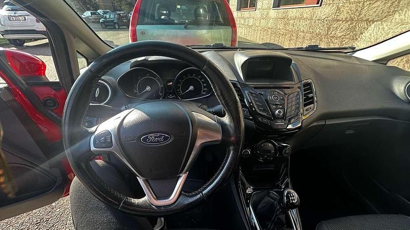 Usata Ford Fiesta Titanium 75 CV (55 kW) 2016 Berlina