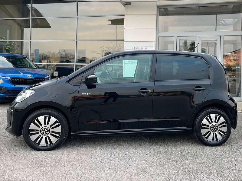 Usata VW e-up! 61 kW (83 CV) 2020 Nero perla Utilitaria