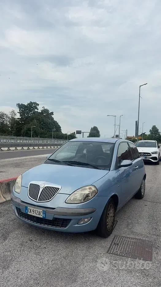Usata Lancia Ypsilon 60 CV (44 kW) 2004 Utilitaria