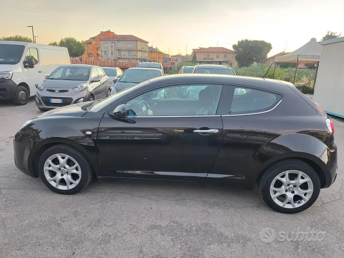 Usata Alfa Romeo MiTo Distinctive 79 CV (58 kW) 2009 Nero Utilitaria