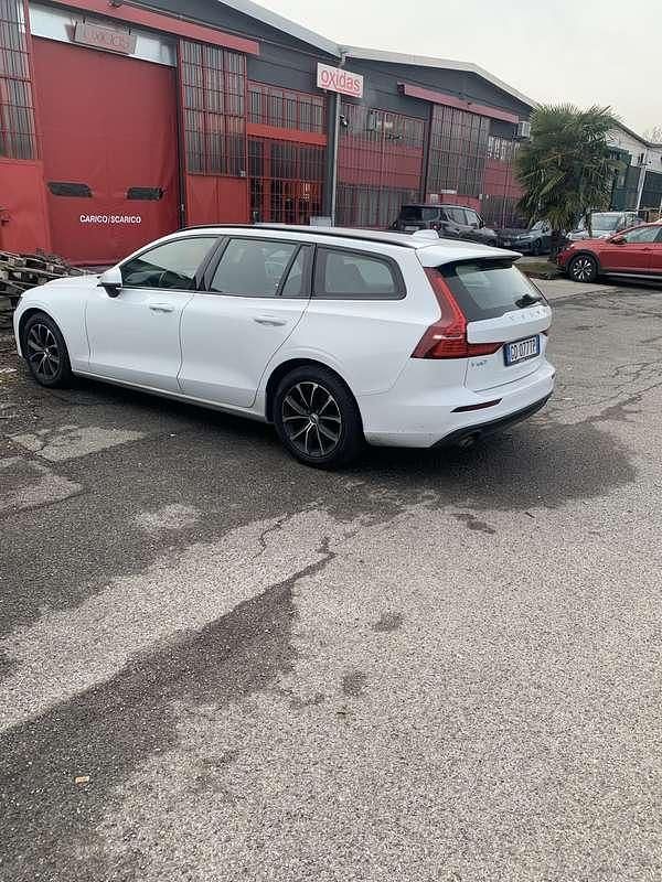 Usata Volvo V60 Business Edition 163 CV (119 kW) 2020 Station wagon