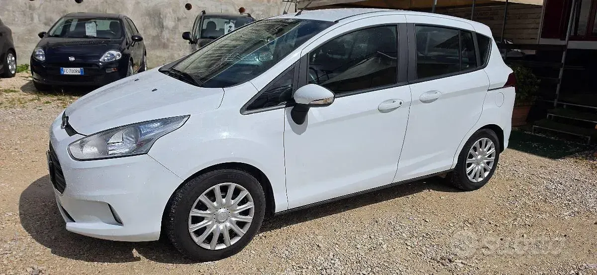 Usata Ford B-MAX Business Edition 75 CV (55 kW) 2014 Bianco Monovolume