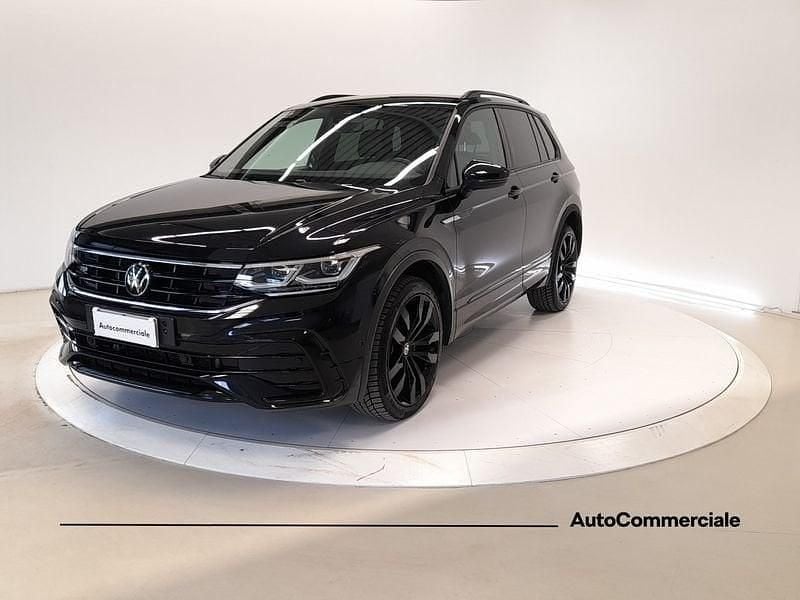 Usata VW Tiguan R-line 200 CV (147 kW) 2022 Nero SUV