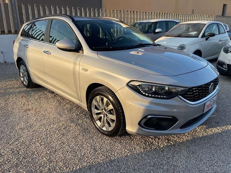 Usata Fiat Tipo Sport 131 CV (96 kW) 2021 Grigio Station wagon