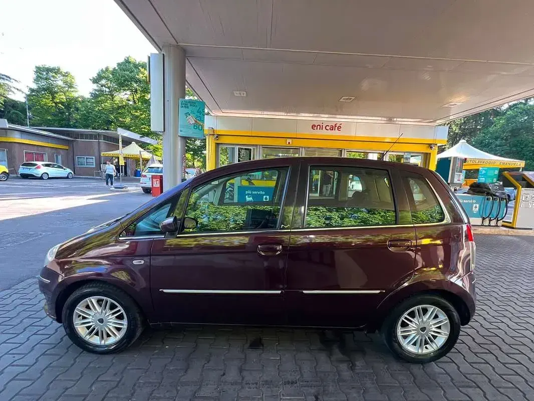 Usata Lancia Musa 95 CV (69 kW) 2008 Monovolume